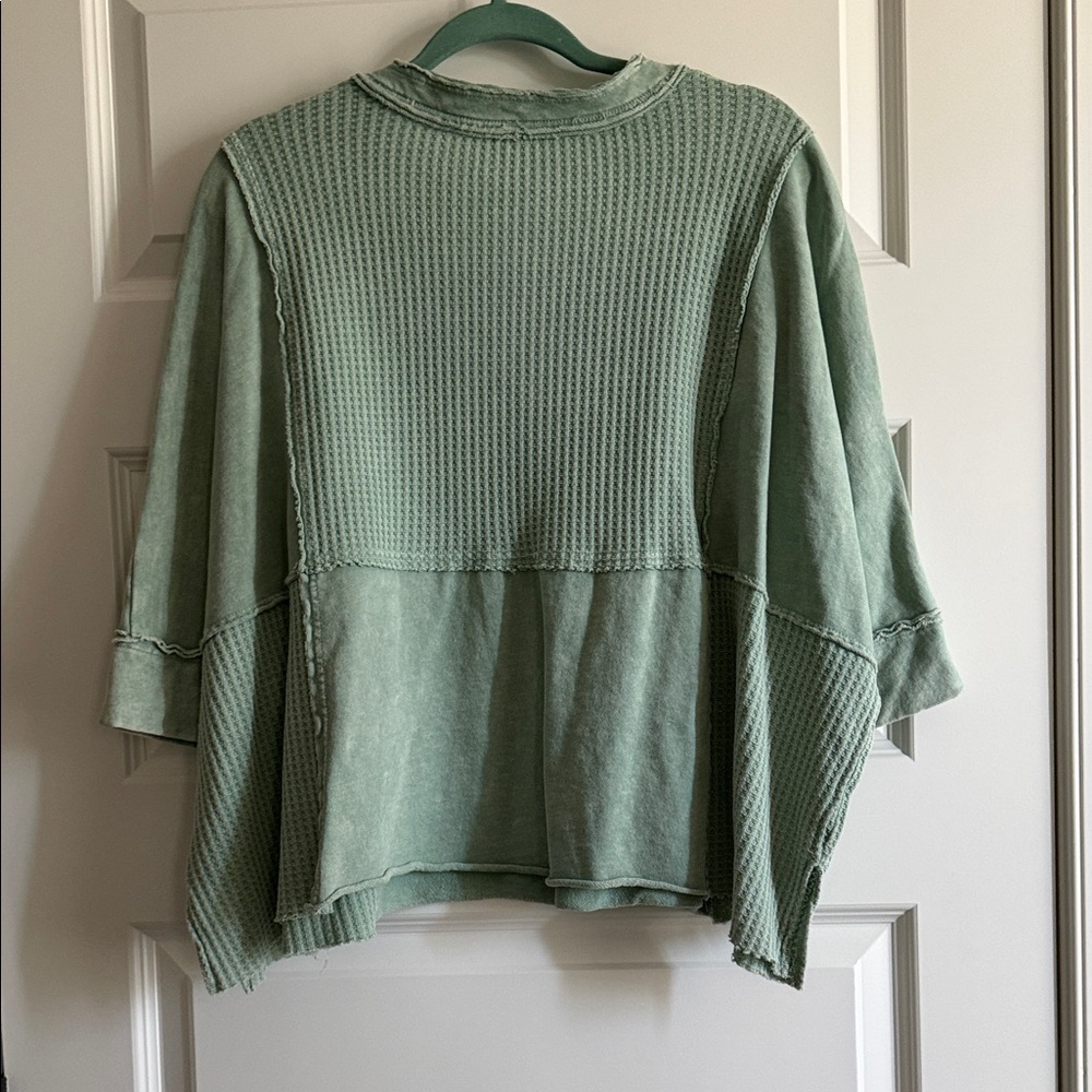 Easel Sage Textured V-Neck Top - Picture 3 of 4